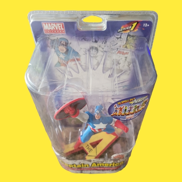 🆕Monogram International Series 1 Marvel Universe "Captain America" Paperweight - Picture 5 of 6